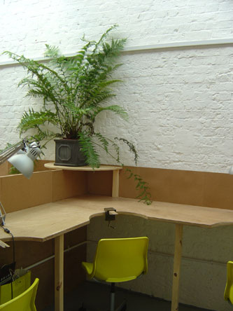Flux studios offers classes and courses in jewellery making at all levels. 